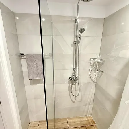 Seabastian Apartament *